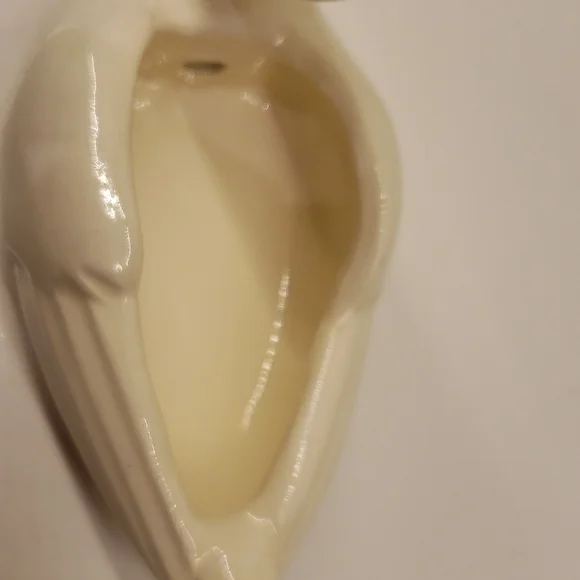 PORCELAIN Ceramic Swan white trinket holder 4"h x 5"w - Picture 9 of 9